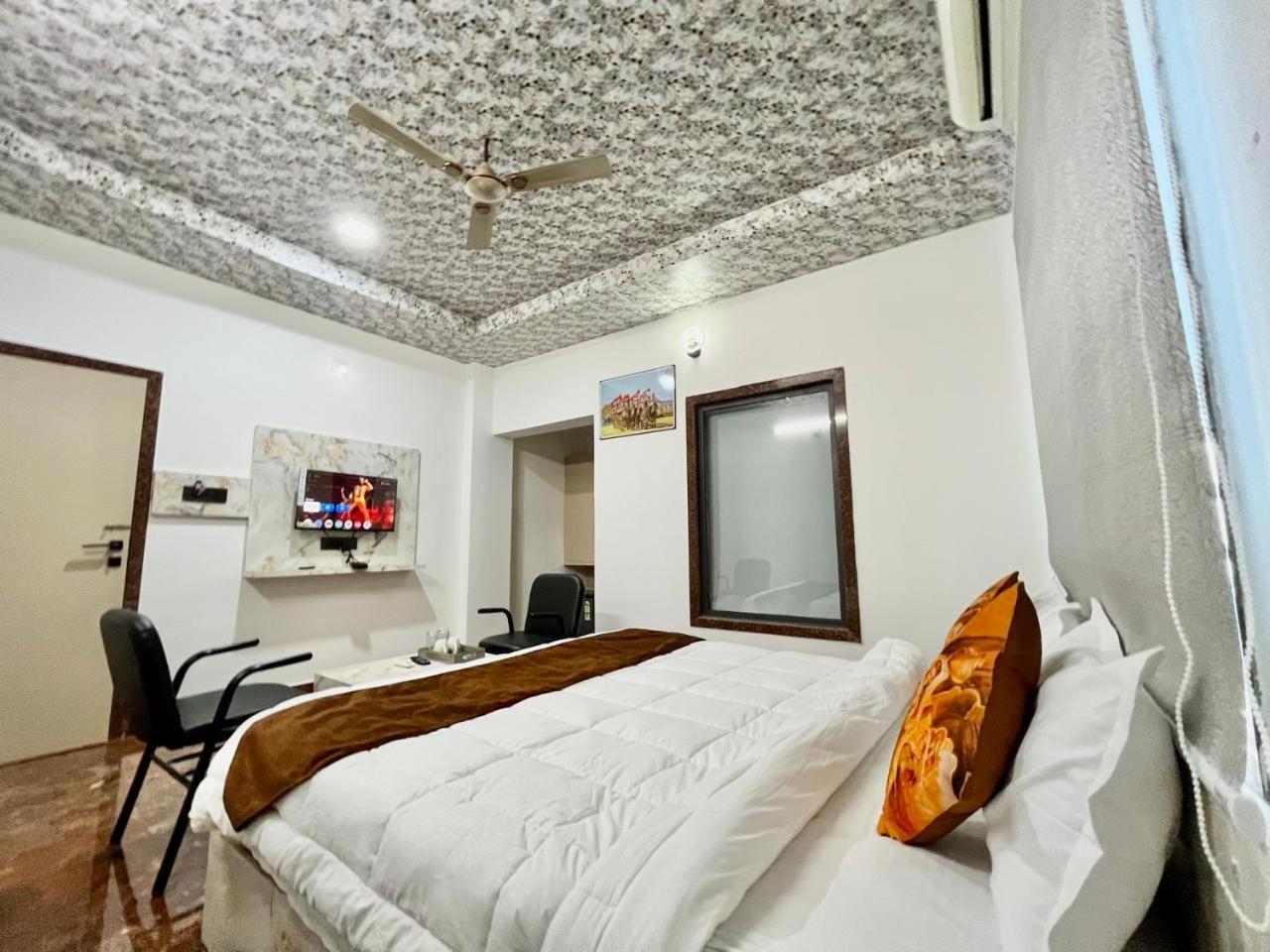 Hotel Banjara Hills Ābu Road Exteriér fotografie